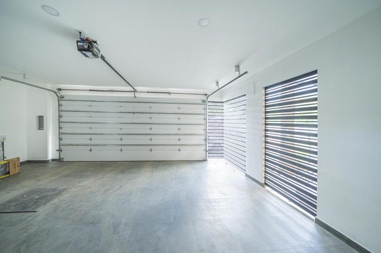 Playa Potrero - New Modern House, Pool In Guitar Shape - Casa Guitarra Villa Exterior photo