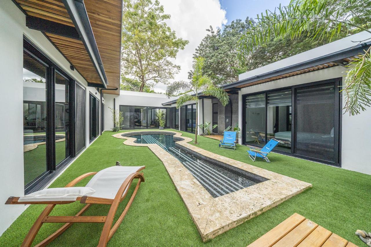Playa Potrero - New Modern House, Pool In Guitar Shape - Casa Guitarra Villa Exterior photo